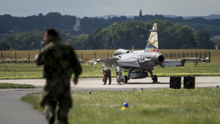 Fighter plane JAS-39C Gripen
Czech JAS-39 Gripen fighter in Caslav air base, Czech Republic, on July 7, 2020. Part of JAS-39 Gripen and L-159 Alca planes move to airport in Pardubice, return on July 27. (CTK Photo/Josef Vostarek) 
Dostawca: PAP/CTK.
Josef Vostarek
Czech Republic, Czech Air Force, army, military, aviation, flight training