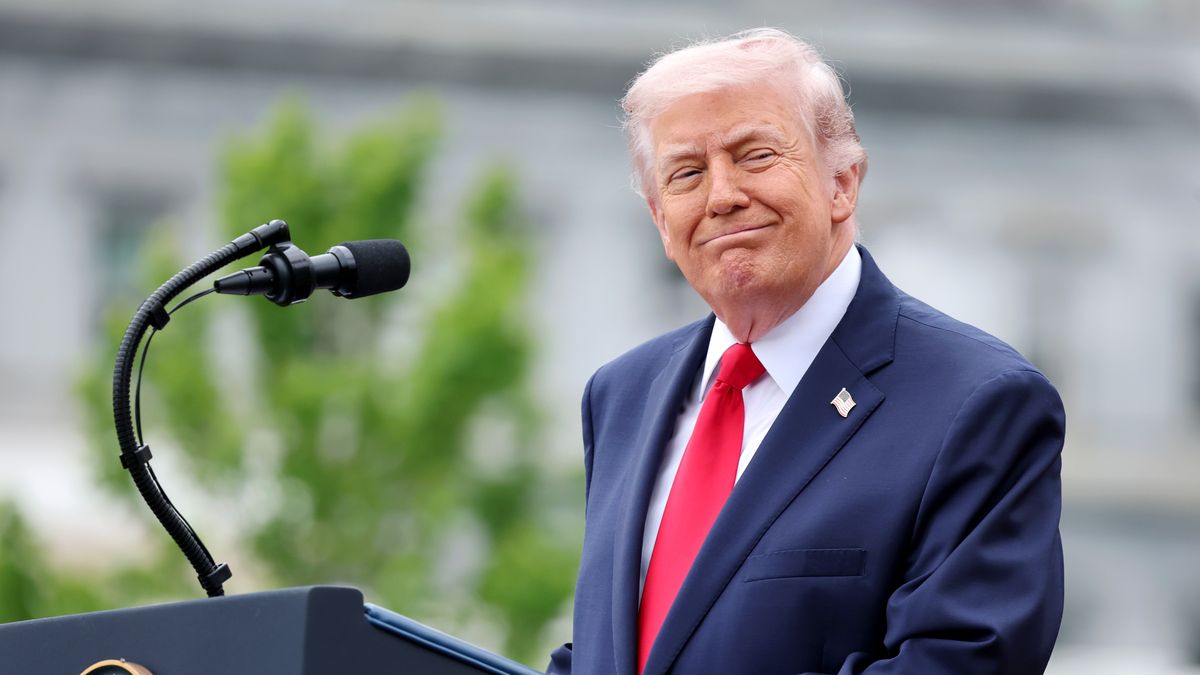 WASHINGTON, DC - APRIL 28: U.S. President Donald Trump gives a speech during the State Arrival Ceremony on the South Lawn on day two of the State Visit of King Charles III and Queen Camilla to the United States of America, on April 28, 2026 in Washington, DC. Their majesties are formally welcomed with a traditional military arrival ceremony on the South Lawn of the White House, the highest diplomatic honour extended by the United States to a visiting Head of State which dates back to the 18th century. (Photo by Chris Jackson/Getty Images)