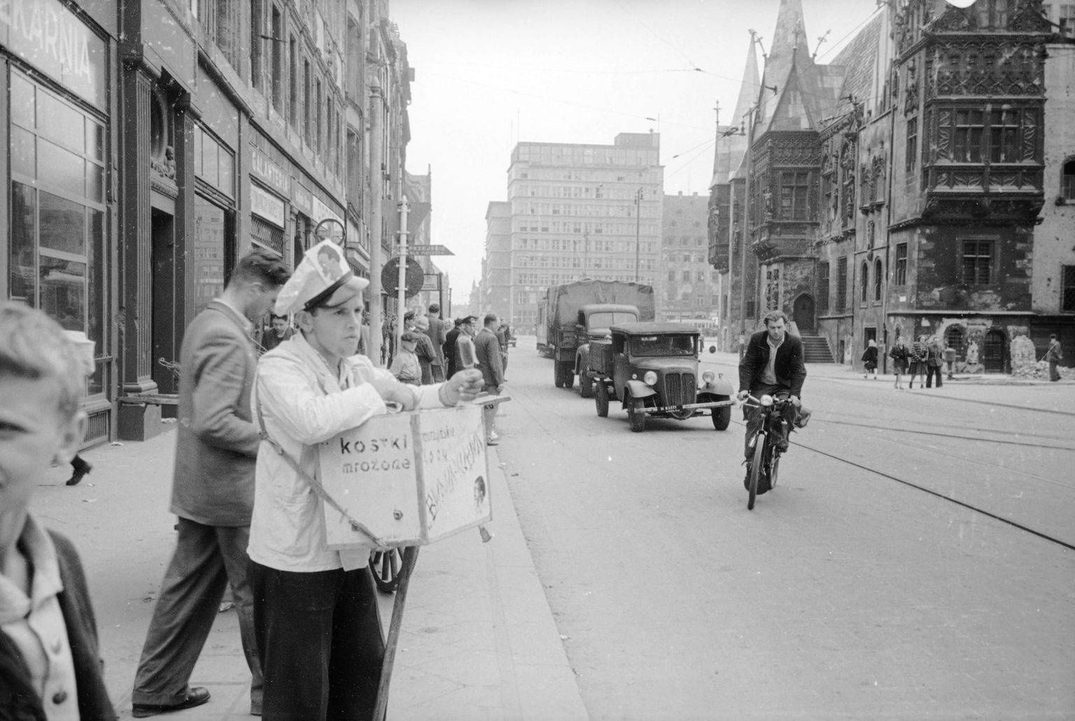Wraz z osiedlaniem się mieszkańców