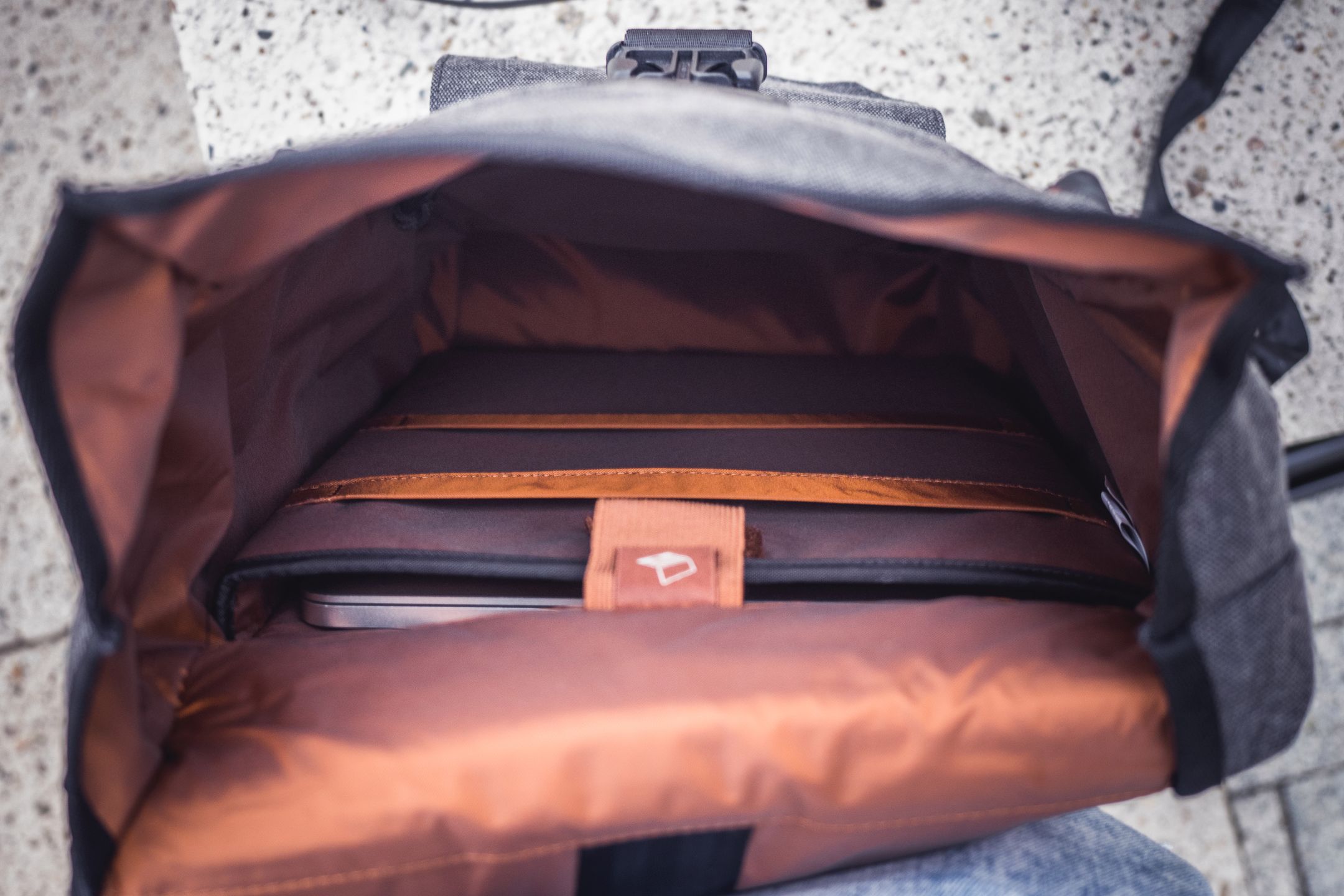Lowepro Streetline BP 250 - stylowy plecak przeznaczony do miejskiej dżungli [recenzja] 6