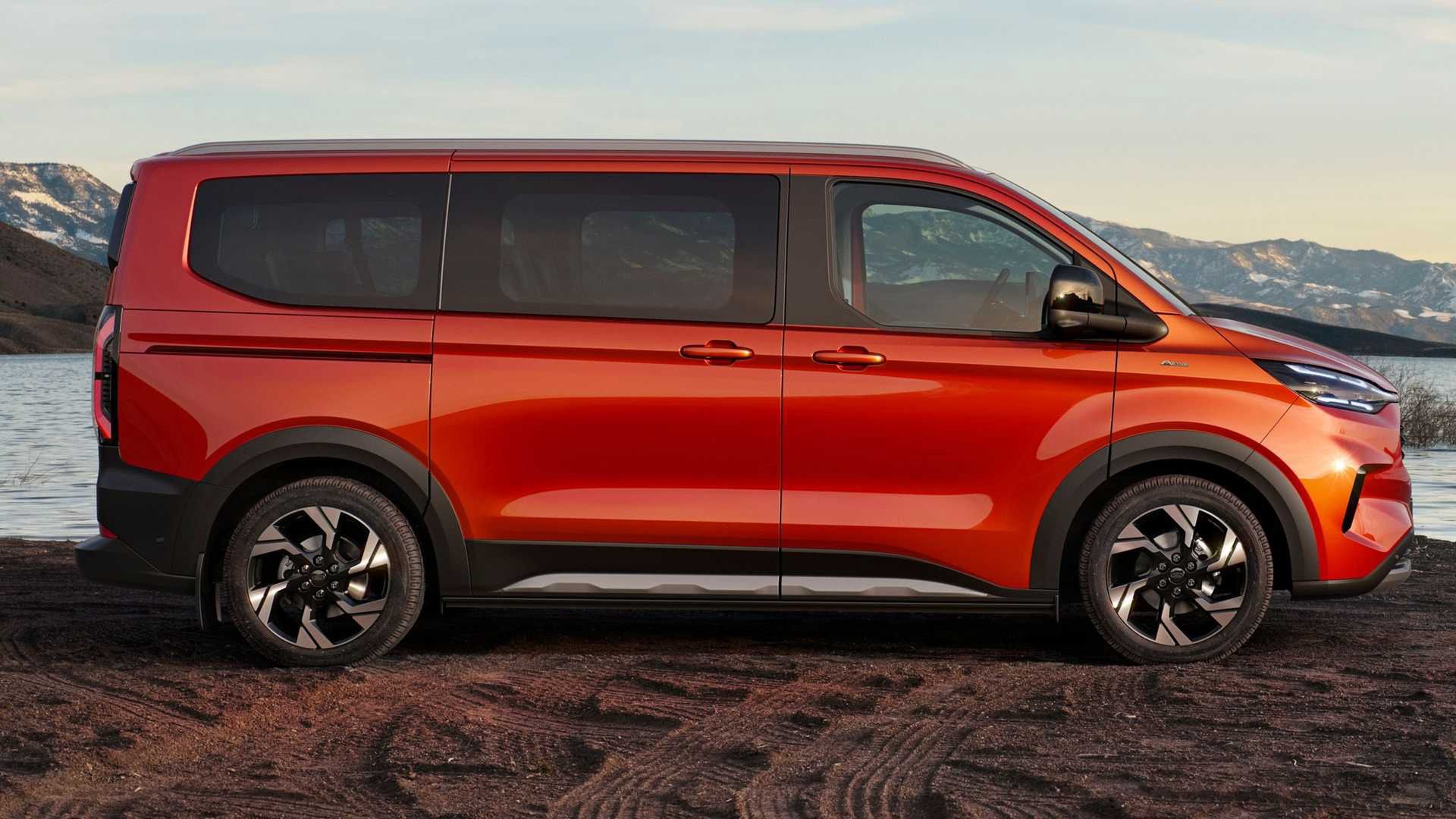 Ford E-Tourneo Custom