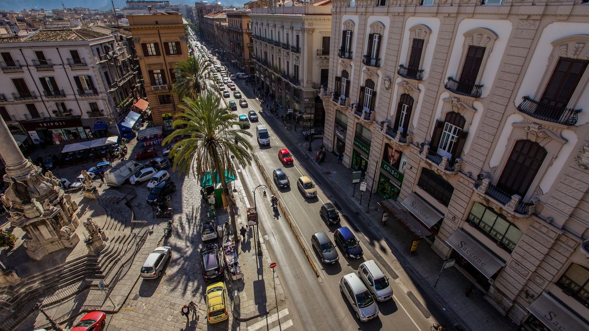 Do Palermo zaprosił ok. 1000 gości