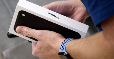 Apple oszczędza na sprzęcie. iPhone 18 Pro Max z dwoma różnymi pamięciami