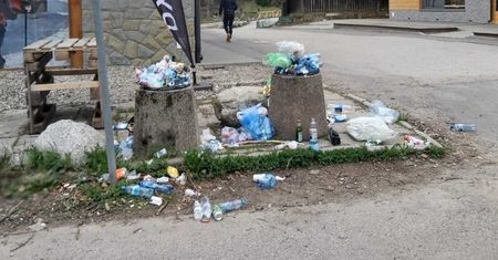Koronawirus: na szlaki wrócili turyści. Wraz z nimi mnóstwo śmieci