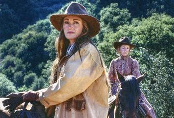 "Bałam się nawet poruszyć". Jane Seymour o ciąży na planie