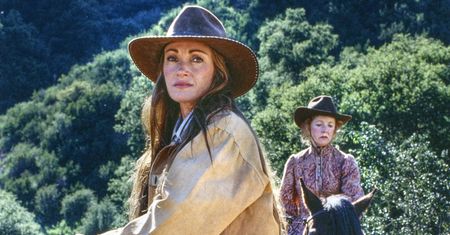"Bałam się nawet poruszyć". Jane Seymour o ciąży na planie