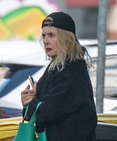 Grażyna Szapołowska sfotografowana na mieście