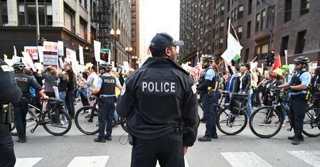 Co dzieje się w Chicago? Administracja Trumpa ogłasza "Midway Blitz"