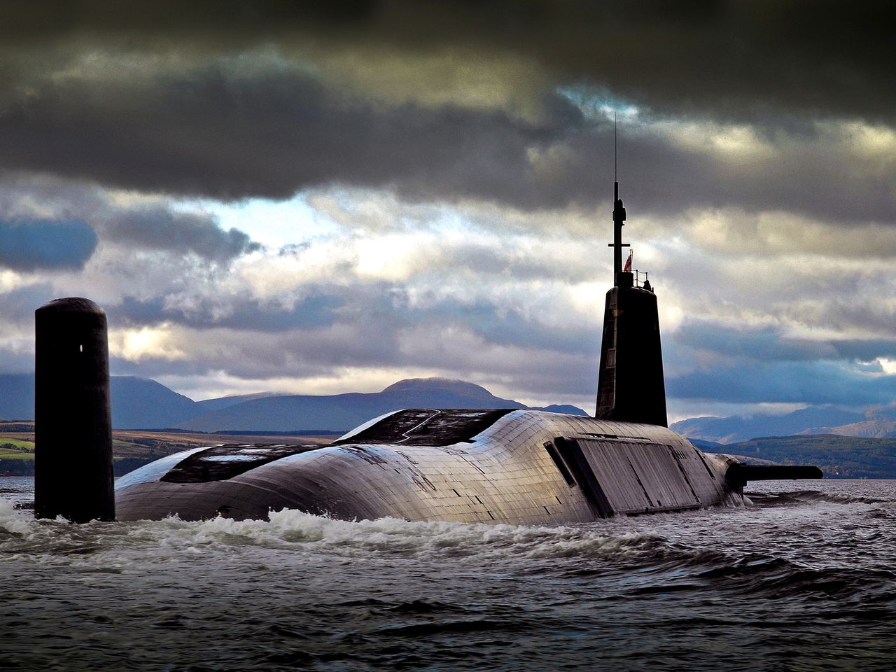 HMS Vengeance - brytyjski okręt podwodny z pociskami jądrowymi