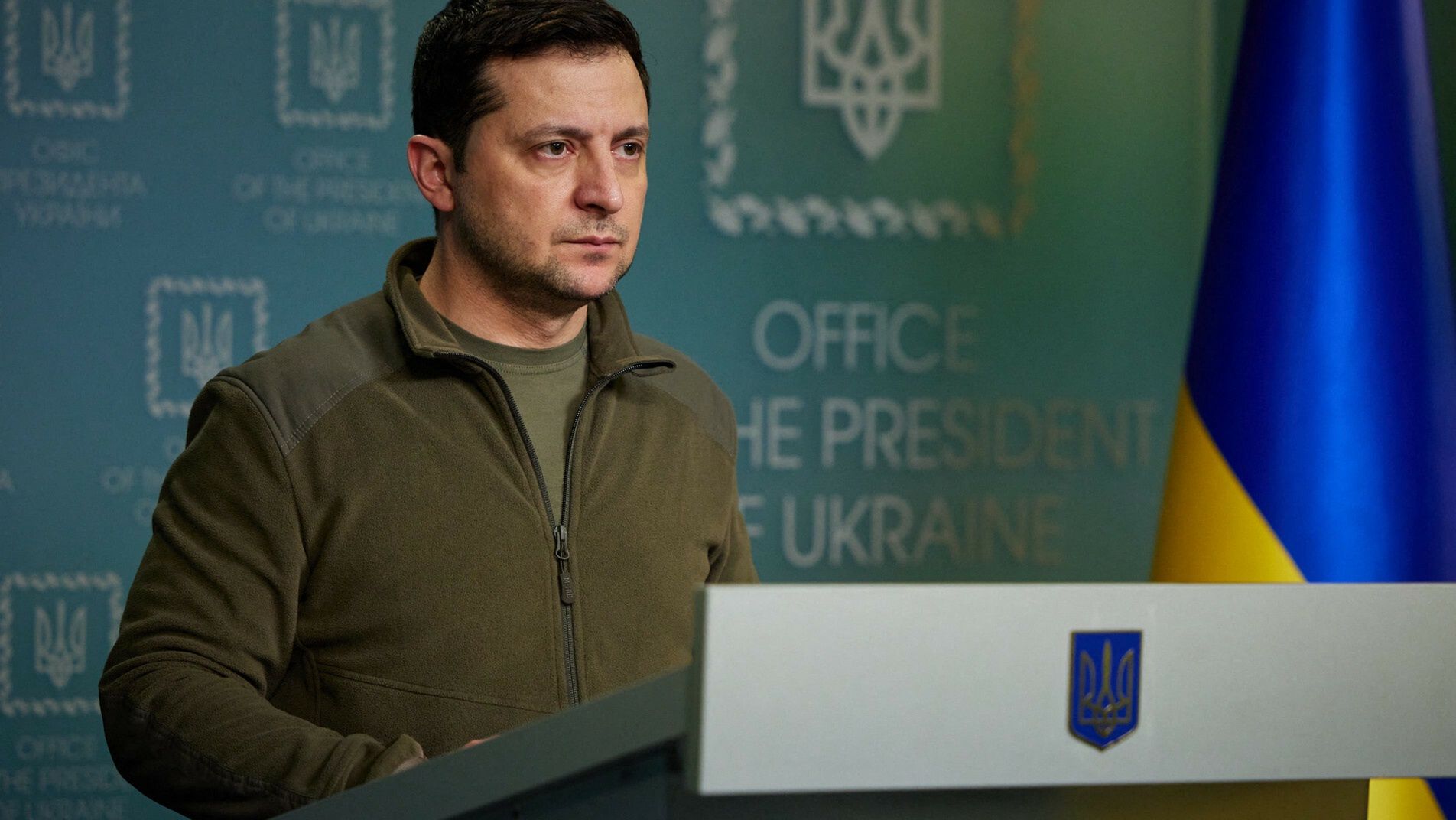 Wołodymyr Zełenski jest prezydentem Ukrainy od 2019 roku. Z bombardowanego Kijowa nie zamierza wyjeżdżać