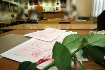 Ostatnie odliczanie do końca roku szkolnego. Uczniowie, opróżnijcie dobrze plecaki