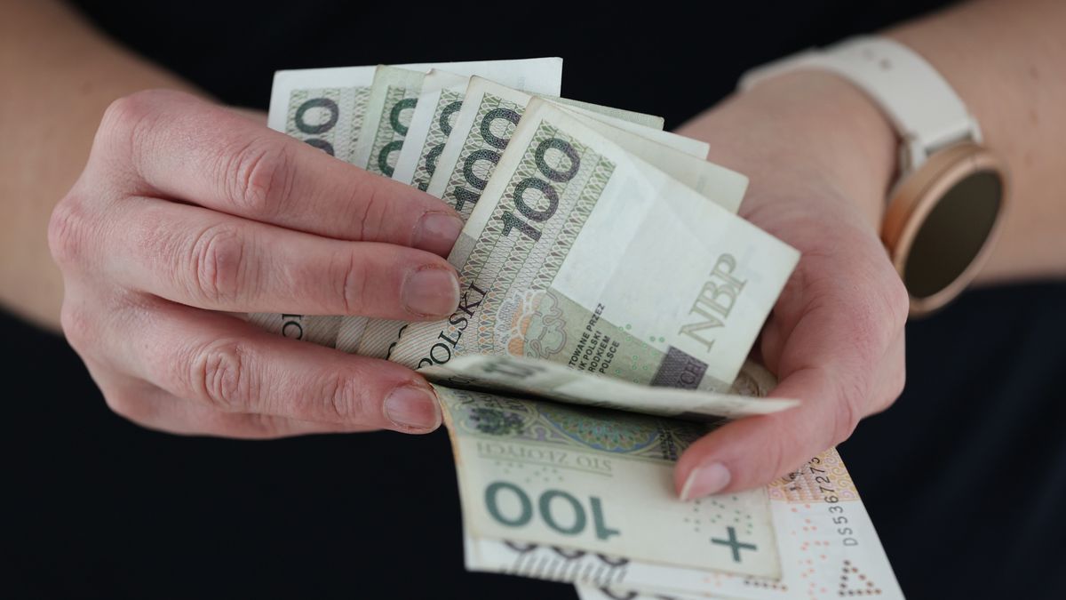 ZUS wypłaca coraz więcej świadczeń dla stulatków