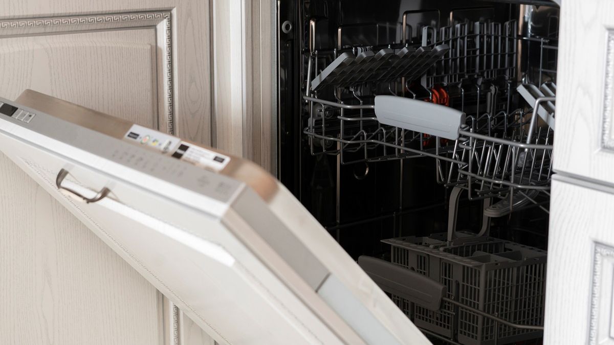 Zmywarka może bardzo ułatwić życie nie tylko przy myciu naczyń.