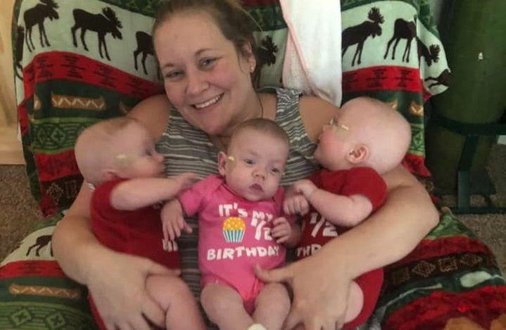 Trojaczki urodzone w dwóch różnych dekadach