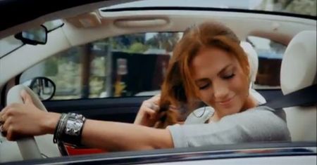 Jennifer Lopez, Bronx i Fiat 500 [wideo]