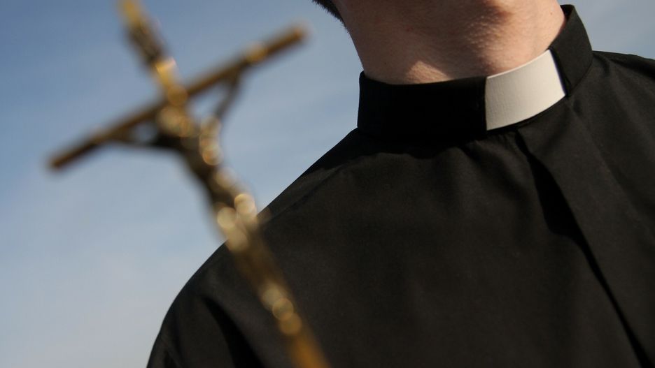 Stock MonkPHOTO: MONKPRESS/EAST NEWS   04/11/2013   N/Z KAPLAN W KOSZULI Z KOLORATKA Z KRZYZYKIEMMONKPRESS