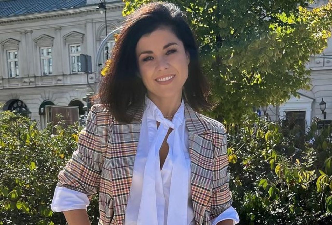 Katarzyna Cichopek uwielbia nosić bluzki koszulowe 