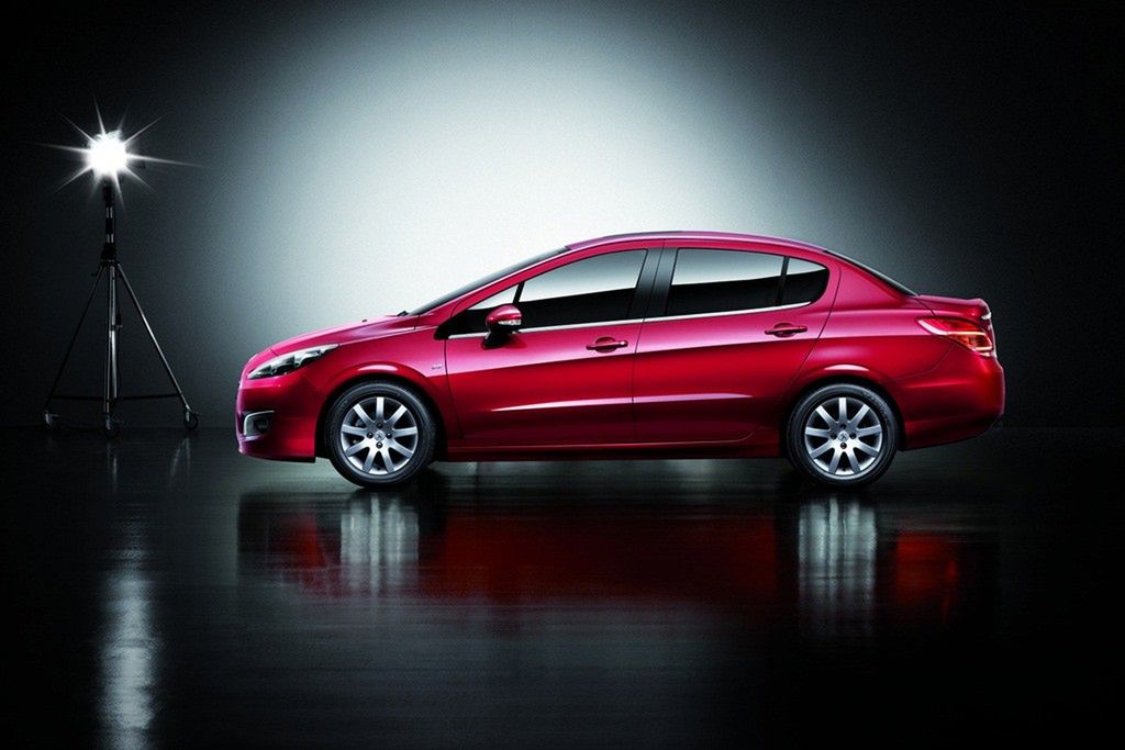 Peugeot 308 Sedan