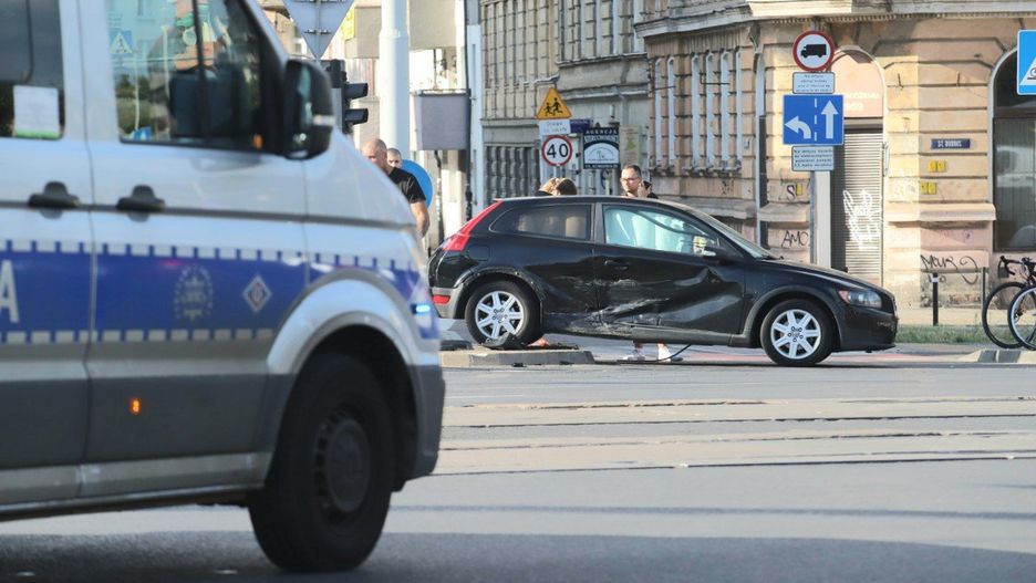 Do tej pory, aby zgłosić kolizję, należało sporządzić oświadczenie sprawcy, które zawiera dane uczestników, pojazdów, opis zdarzenia i informację o polisie sprawcy