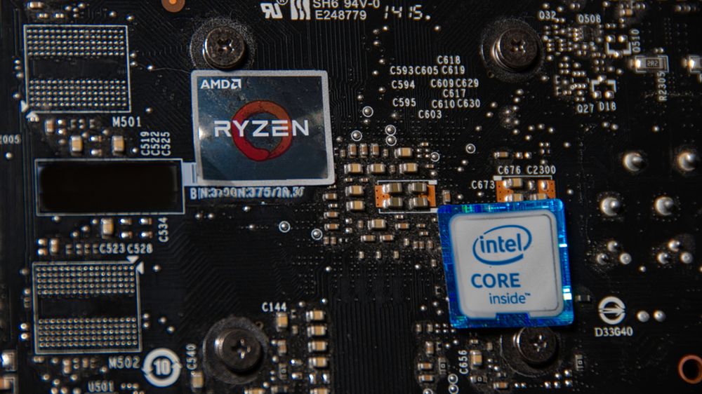 Panie i panowie, czarny PR na scenie, fot. Shutterstock.com