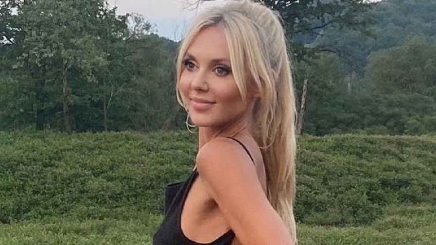 Kasia Moś w "slip dress"