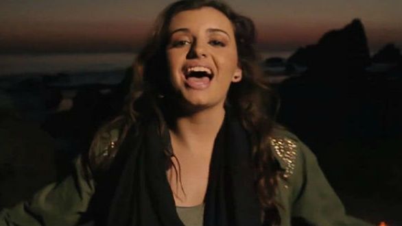 Koszmar powraca! Rebecca Black śpiewa o kolejnym dniu tygodnia 1