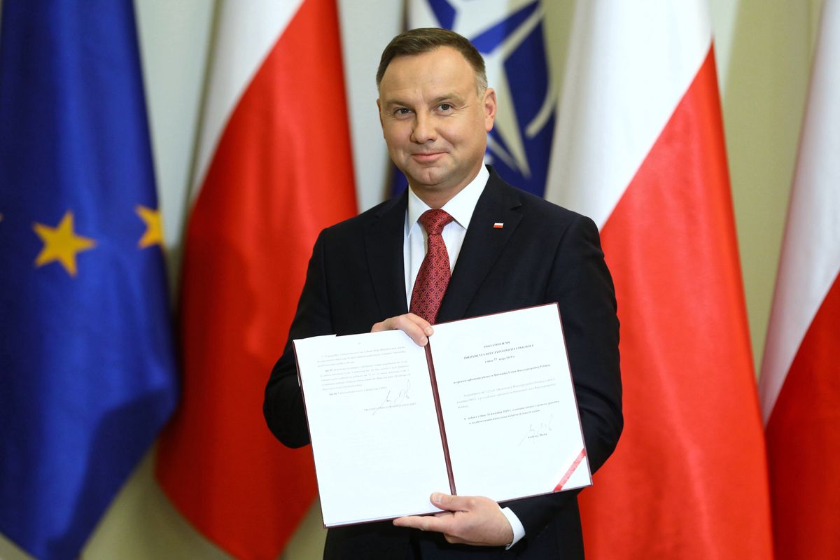 Andrzej Duda podpisał nową ustawę o służbie zagranicznej
