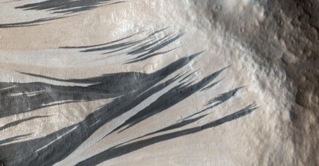 Odkryli je na Marsie. Wyniki badań podważają teorie o Czerwonej Planecie