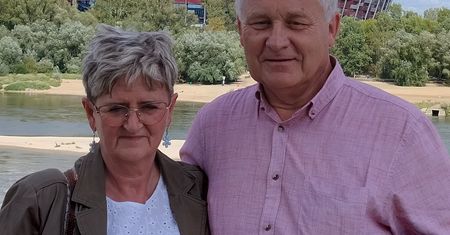 "Żaden ze mnie bohater". Z żoną wychowali 111 dzieci