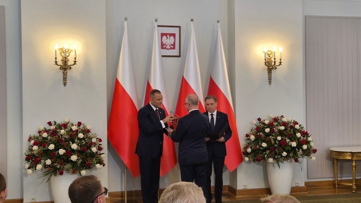 Zarząd MPK Lublin odebrał z rąk Prezydenta RP certyfikat „Pracodawca Przyjazny Pracownikom