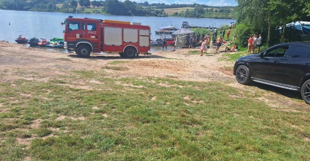 utonięcie, wypadek, zalew, dziecko, straż pożarna, policja Chłopiec spadł z materaca ciągniętego przez skuter. Doszło do koszmaru