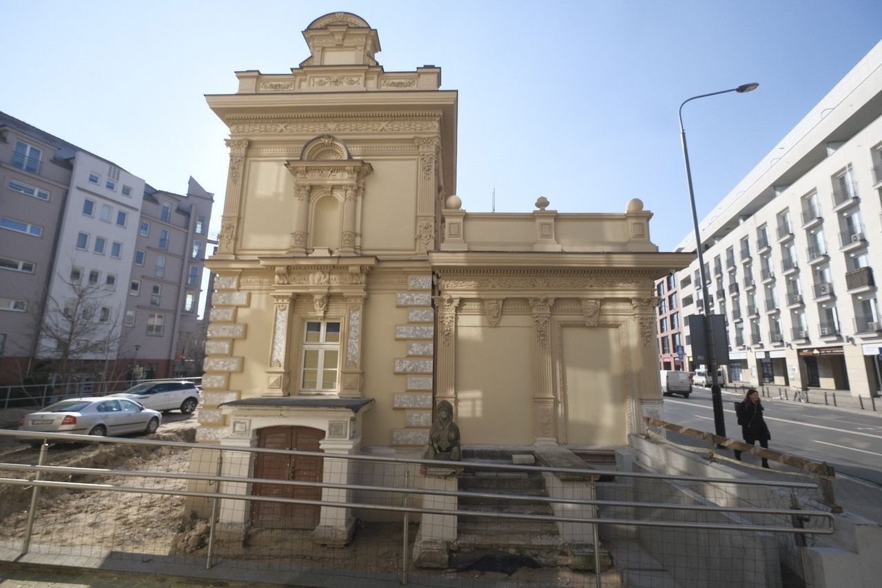 Odnowił pawilon w Poznaniu i go sprzedał. Zabytkowi grozi rozbiórka?