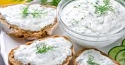 Dip tzatziki. Aromatyczny sos do grillowanych mięs