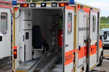 Nocny wypadek polskiego autokaru na Węgrzech. Wszystko zaczęło się od owcy. Sześć osób rannych