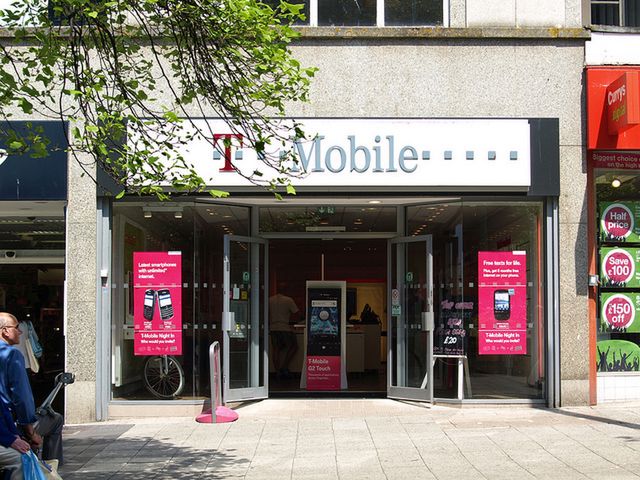 Frii Biznes - T-Mobile chce być pierwszy w ofertach dla firm