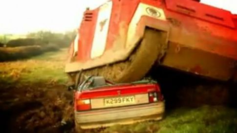 Dawn Of War 2 - Rhino na żywo. A Ty czym byś się przejechał? 1