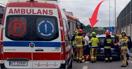 Niecodzienny poród w Łomiankach. Rodząca kobieta utknęła w korku
