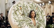 Met Gala z kreacjami stworzonymi przez AI. Sprawdź, które gwiazdy padły ofiarą deepfake'ów