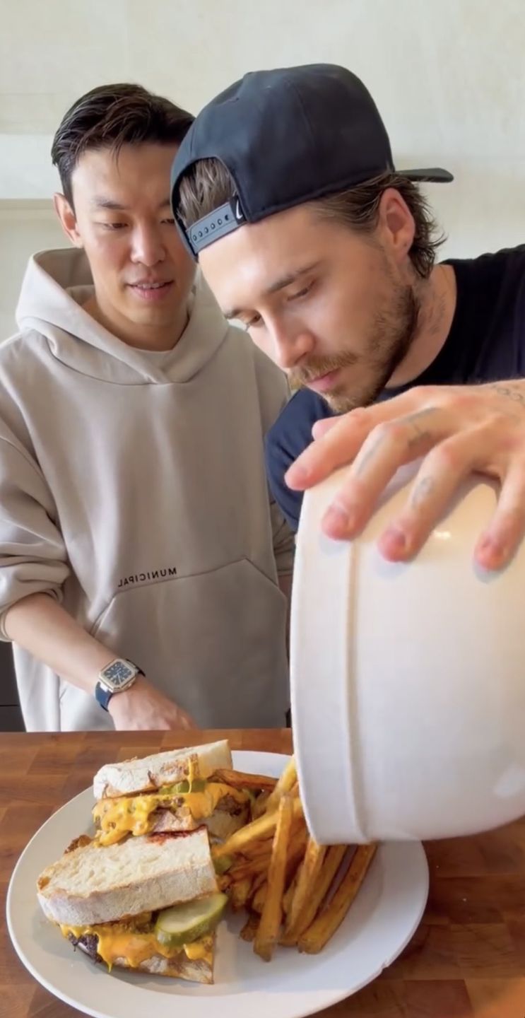 Brooklyn Beckham przybywa z kolejnym przepisem