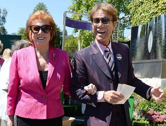 Cliff Richard MOLESTOWAŁ DZIECKO?!