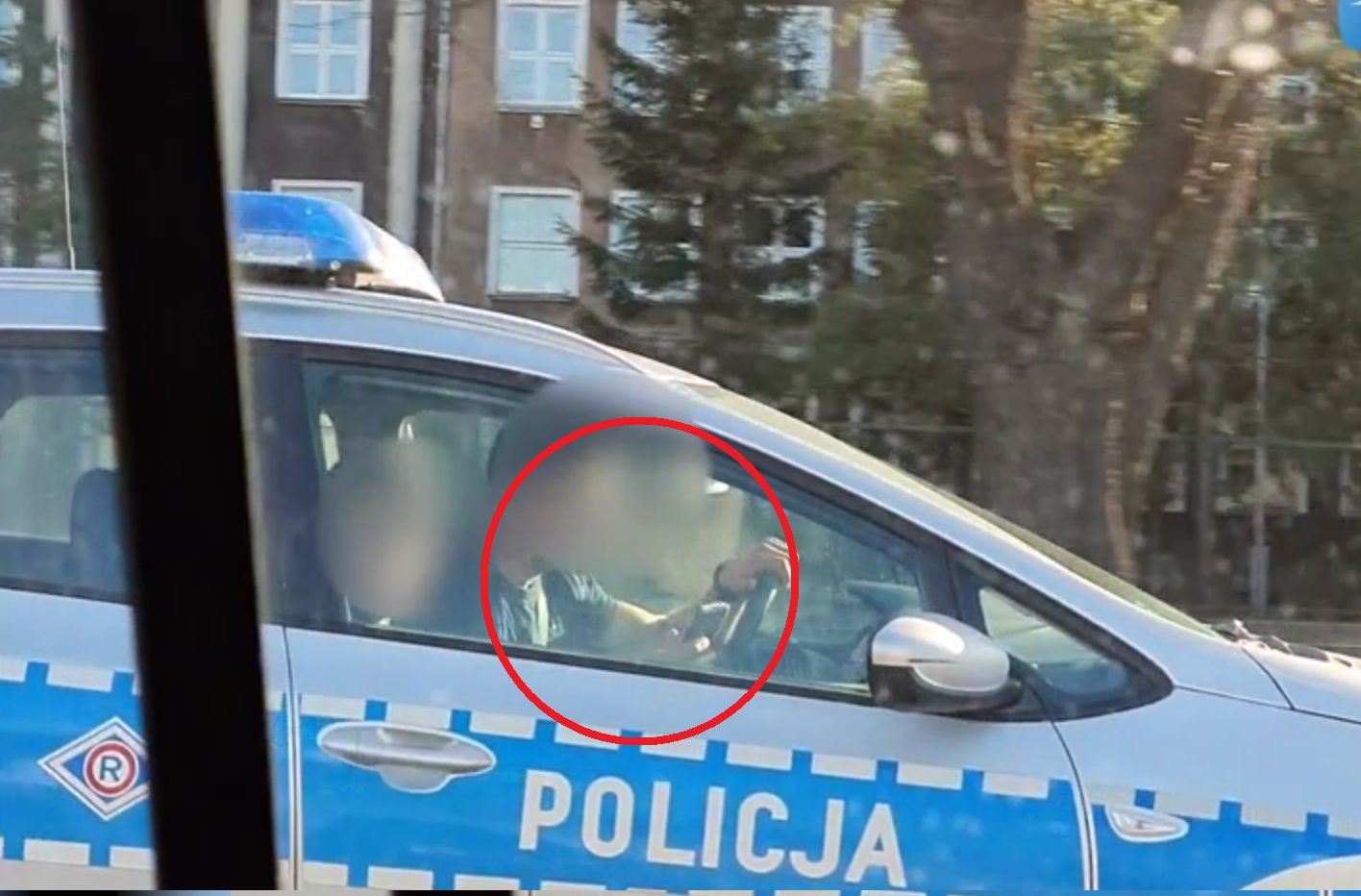 Gdańsk. Kierowca przyłapał policjantów. Nagranie wysłał do mediów