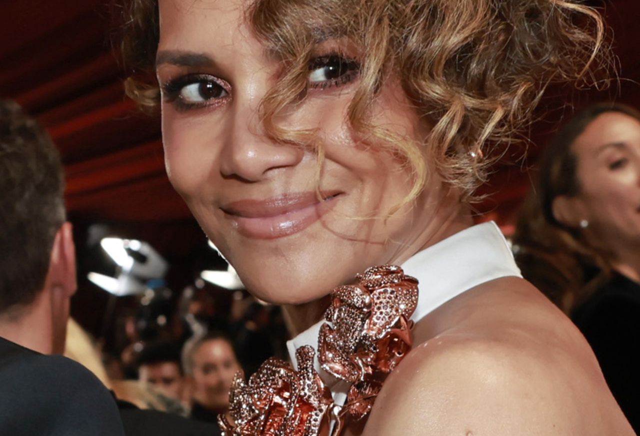 Halle Berry na ceremonii wręczenia Oscarów 2023