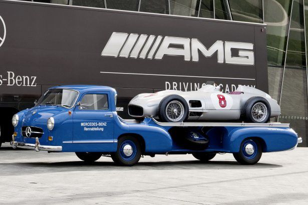 Mercedes-Benz Renntransporter (1955) - niebieska legenda [lekcja historii]