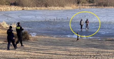 Chłopcy nie posłuchali spacerowicza. Mężczyzna wezwał służby