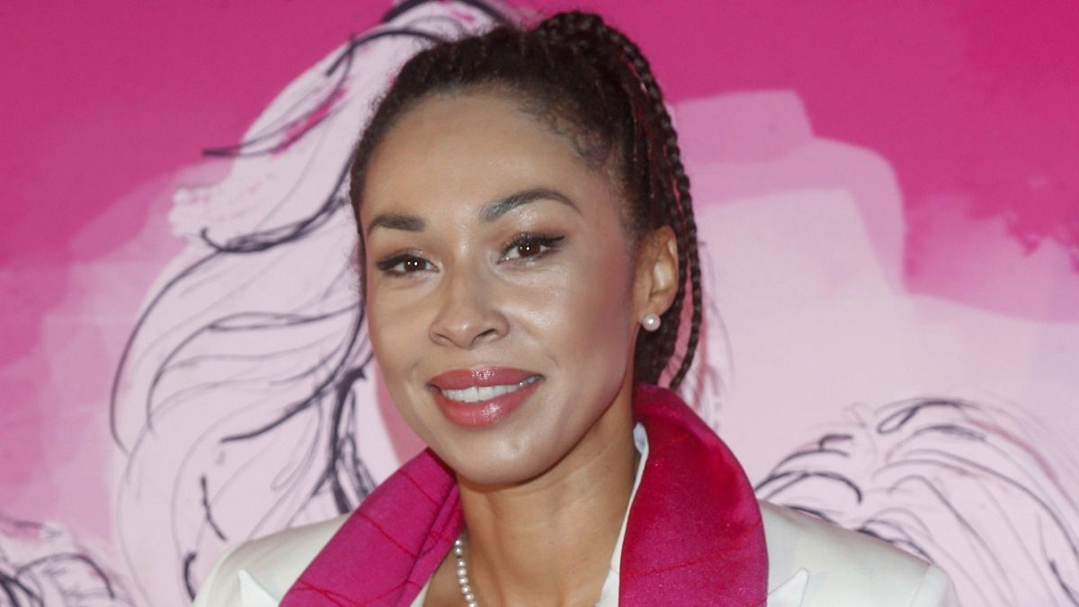 Tak brzmi prawdziwe imię Omeny Mensah. Co oznacza?