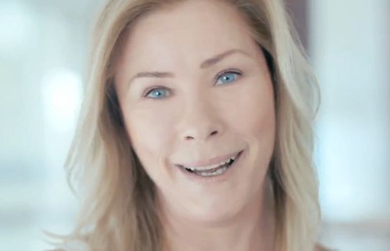 Małgorzata Potocka reklamuje Bioliq „skoncentrowany na skórze” (wideo)