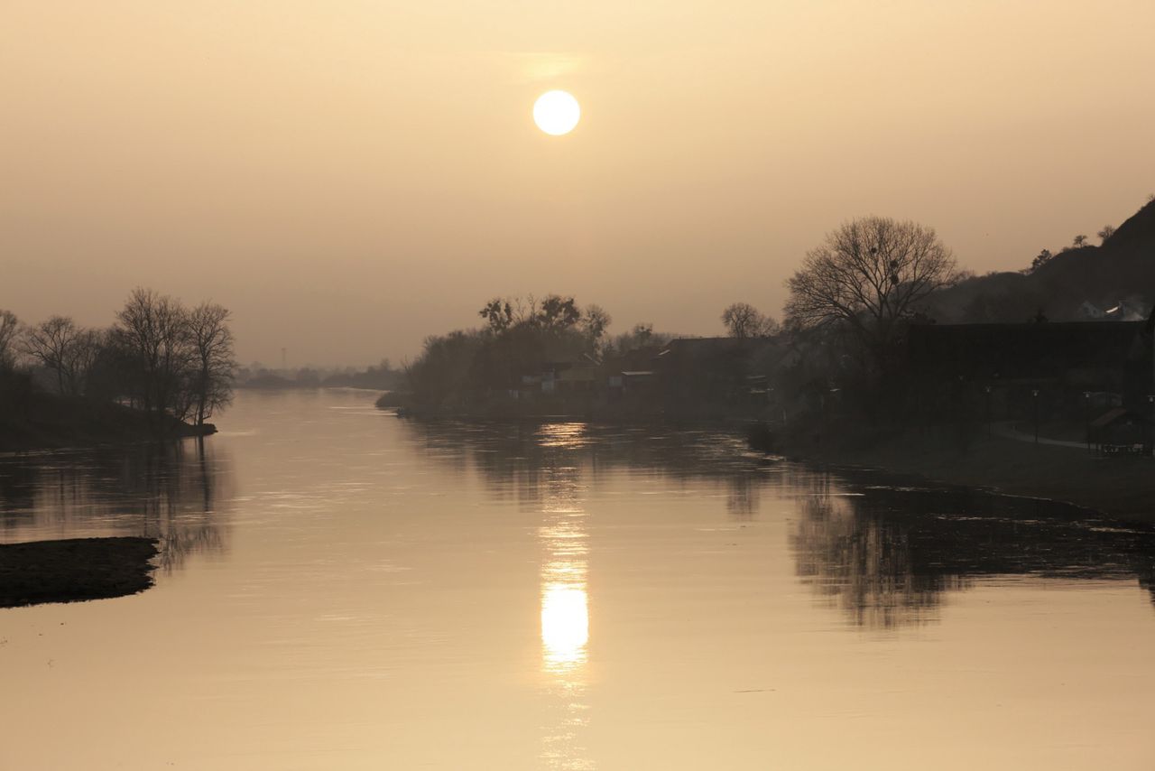 Pogoda. Pył saharyjski nadal nad Polską i Europą (ZDJĘCIA)