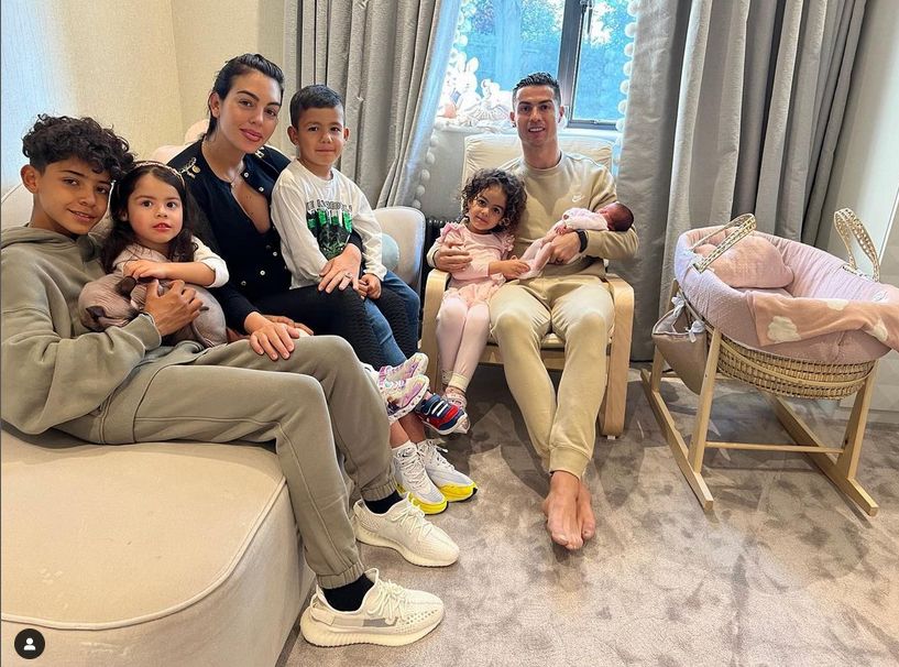 Cristiano Ronaldo i Georgina Rodriguez z dziećmi