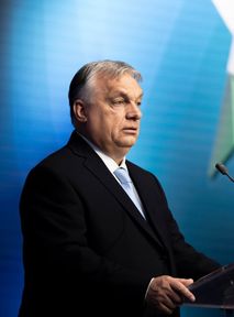 Viktor Orbán o wyborach w Polsce. "Wygrały partie prowojenne"