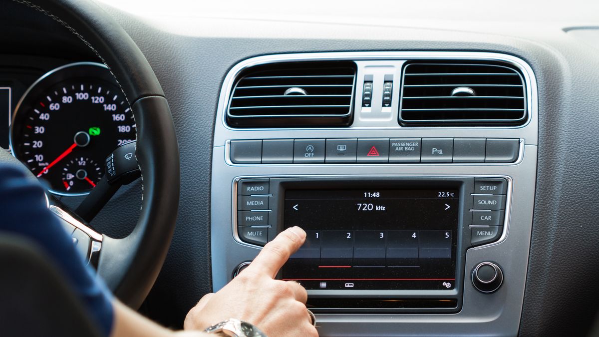 Od 2024 r. stawka abonamentu RTV dla posiadaczy radioodbiorników, w tym właścicieli samochodów, będzie wyższa